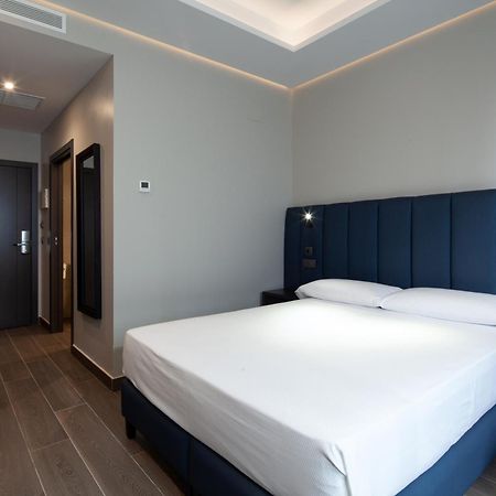 Leflet Sanlucar Hotel Sanlúcar la Mayor Kültér fotó