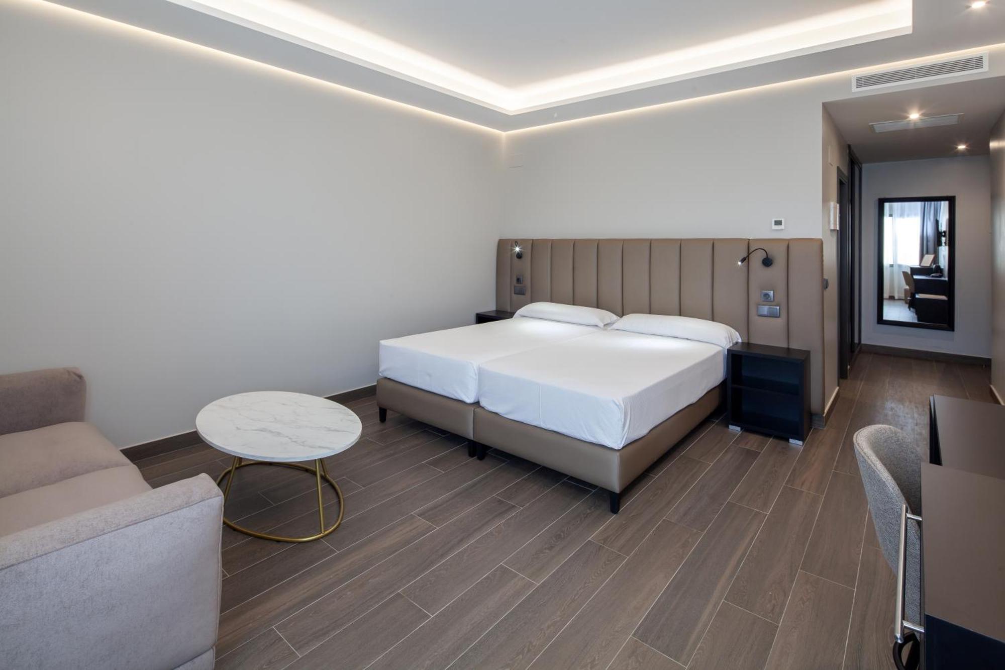 Leflet Sanlucar Hotel Sanlúcar la Mayor Kültér fotó